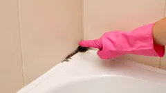 Näin pääset helposti eroon kylpyhuoneen homeesta kotikonstein